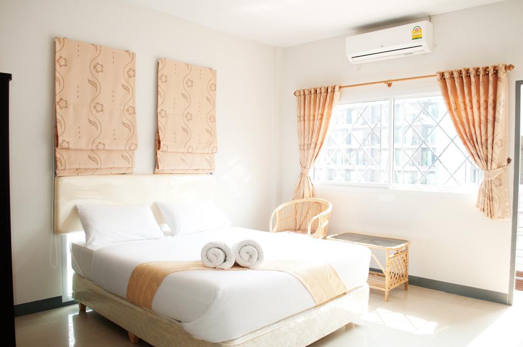 Buakhao Service Home Pattaya Værelse billede